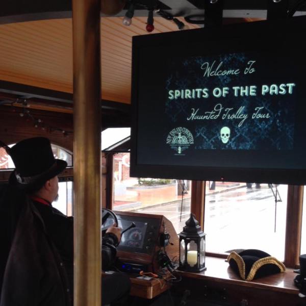 People on the spirits of the past trolley tour